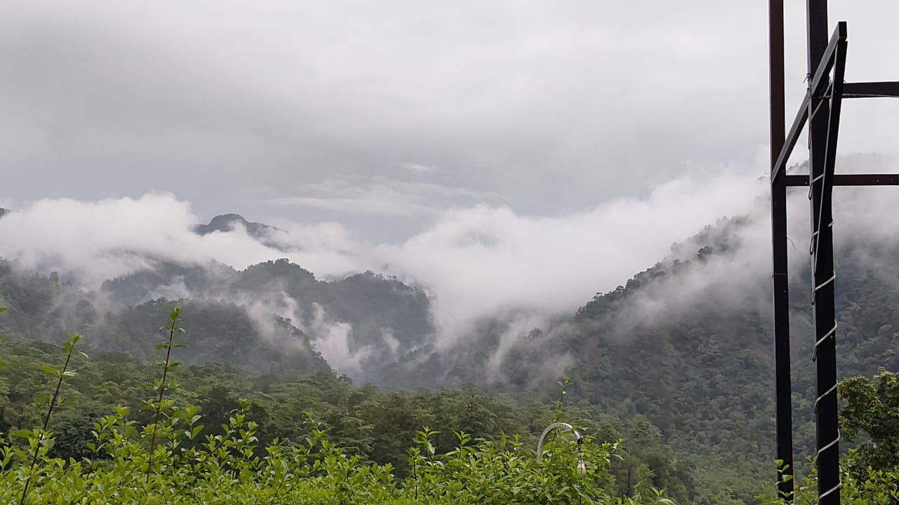 Misty mountains of Rishikesh